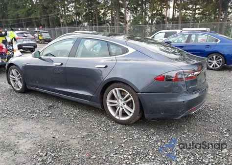 2015 Tesla Model S 70D/85D/P85D z USA, uszkodzony, nr VIN 5YJSA1H29FFP70676